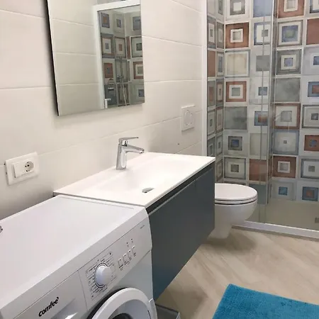 11 At Beach Apartment *